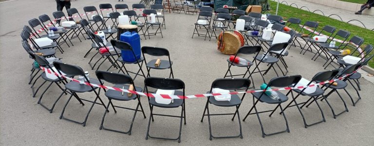 Música con instrumentos reciclados